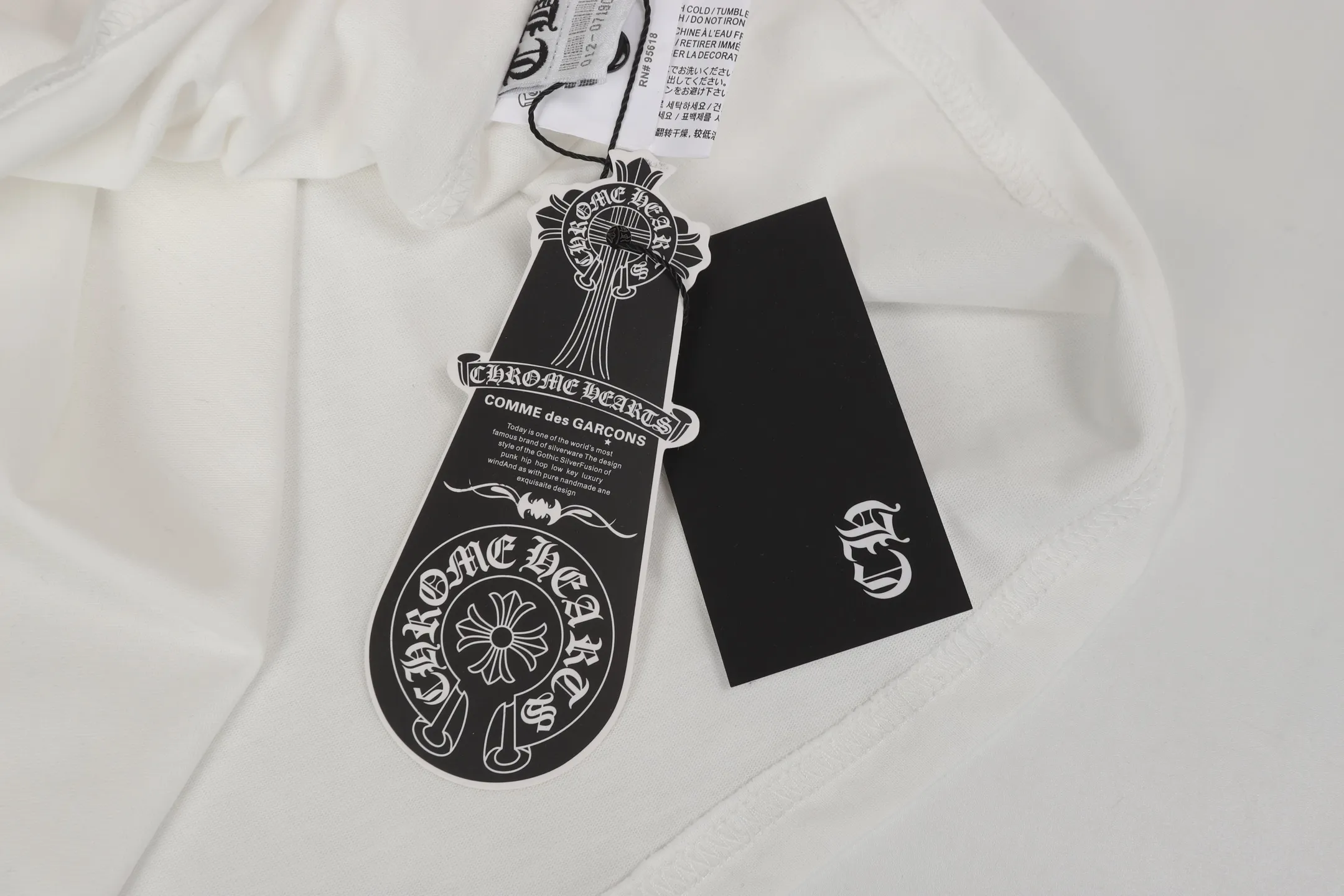 P160 -Chrome Hearts/Chrome Hearts Colorful Cross ✝️Sanskrit letters explosive long-sleeved T-shirt -High weight, high density and high quality. The wool is soft, delicate and skin-friendly. It feels soft and silky. It has excellent warmth and skin-friendly properties.
